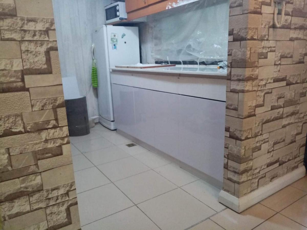 67 Sqm. Condo Unit In Robinson Place Residences Manila Exterior photo