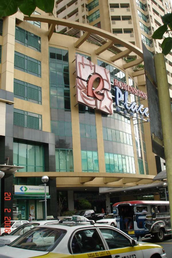 67 Sqm. Condo Unit In Robinson Place Residences Manila Exterior photo